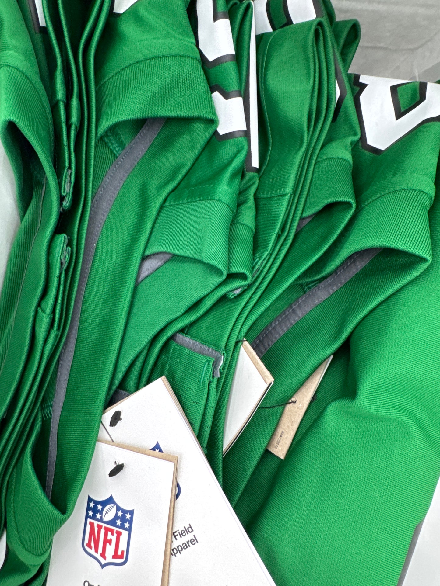 EAGLES KELLY GREEN JERSEY RANDOM PLAYERS