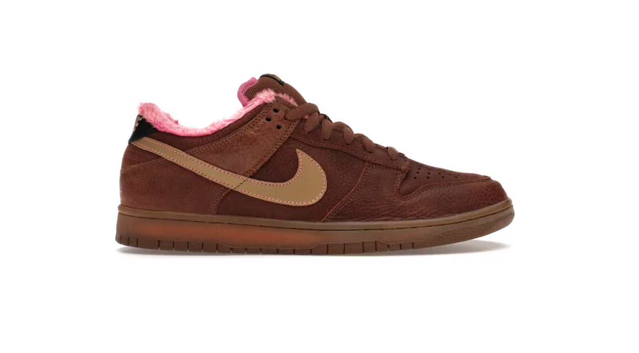 SB DUNK LOW GIBSON GUITAR CASE