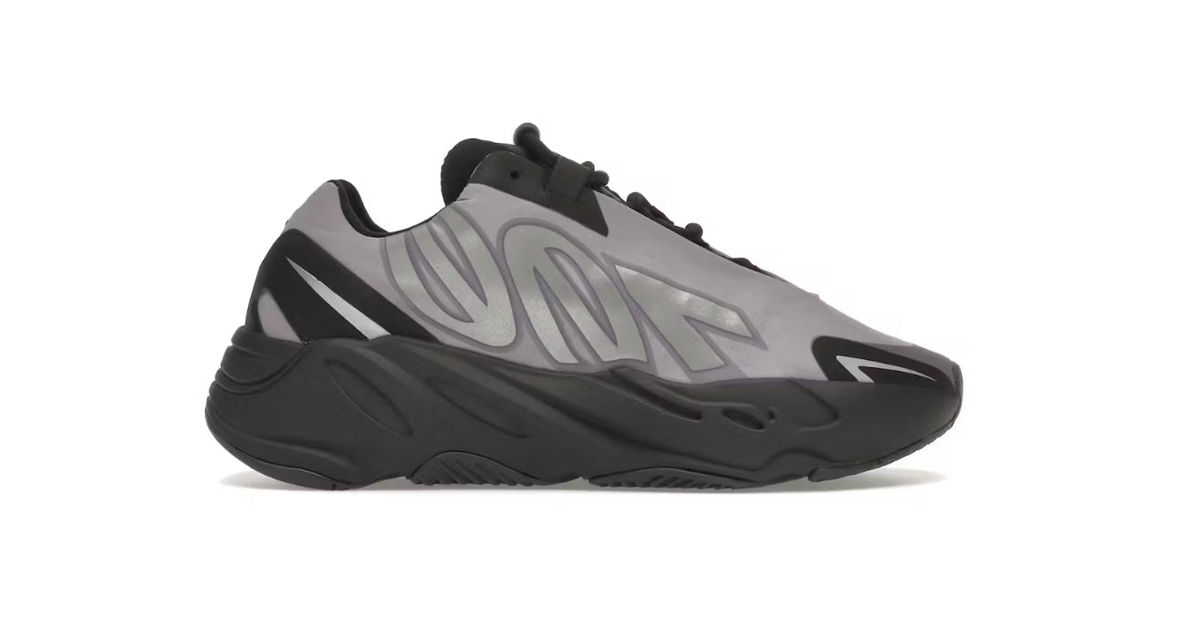 YEEZY 700 MNVM GEODE