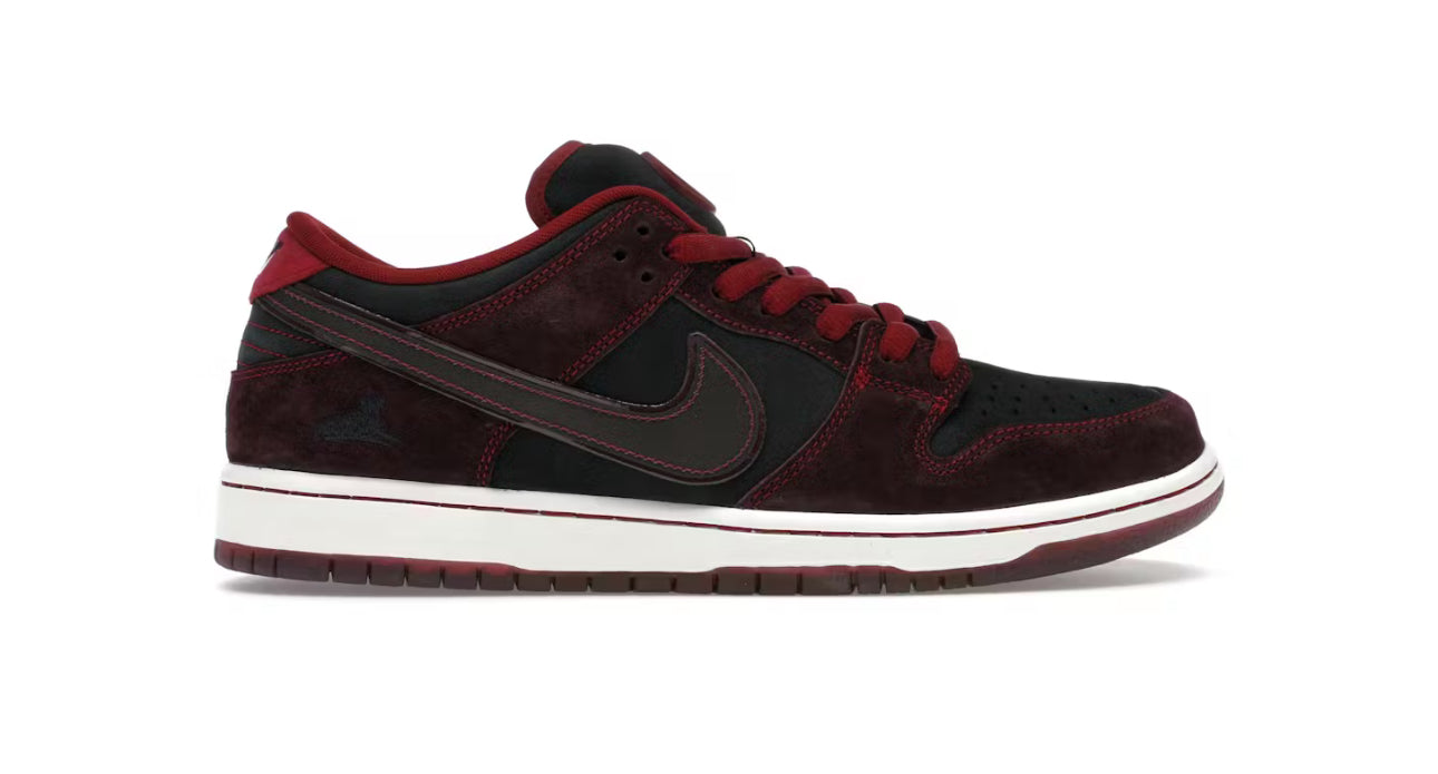 SB DUNK LOW RIOT SKATESHOP