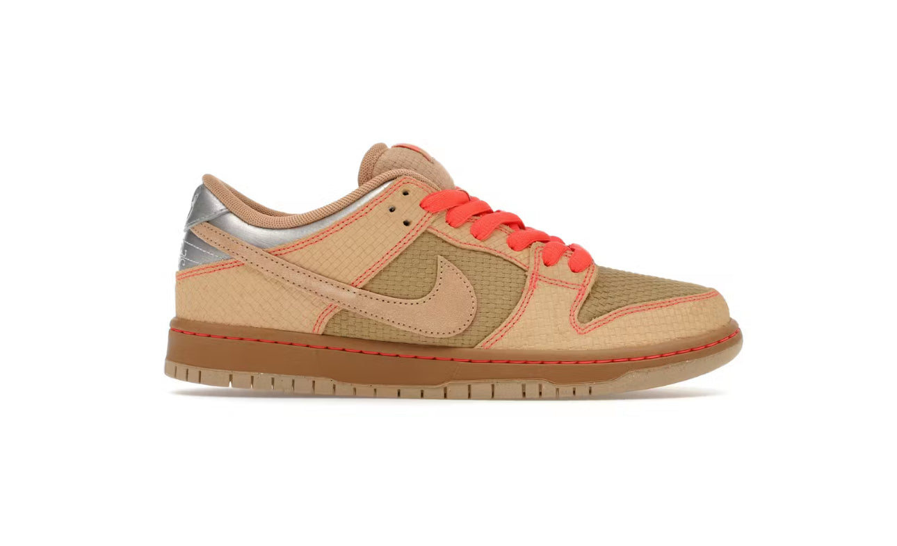 NIKE SB DUNK LOW SOM TUM