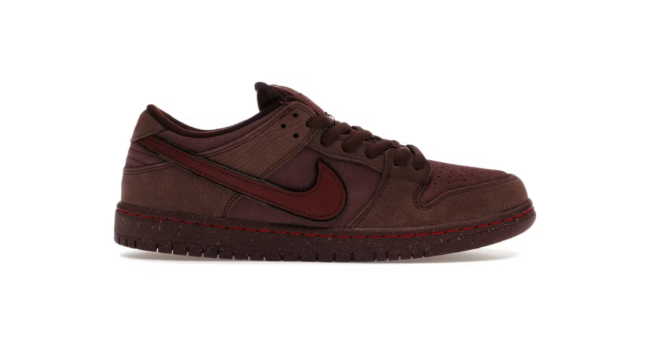 DUNK LOW SB BURGUNDY CRUSH