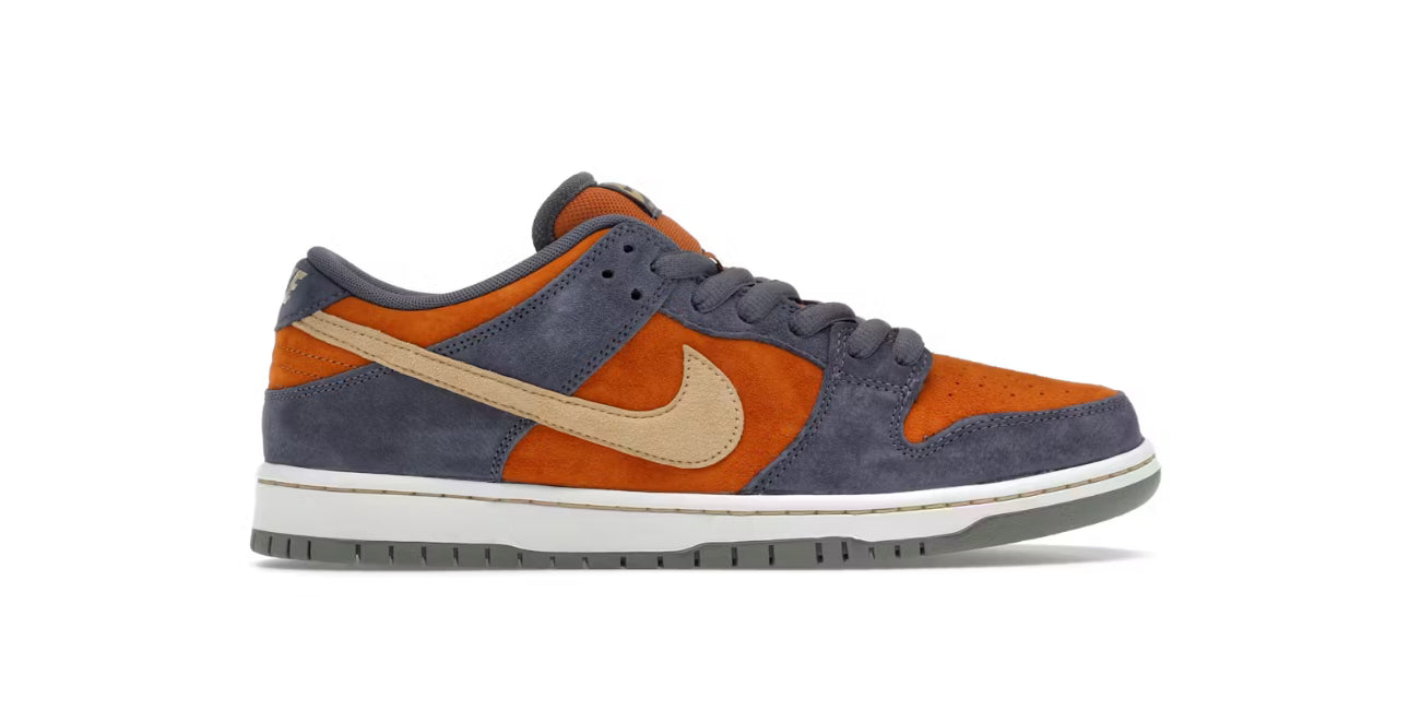 DUNK LOW SB LIGHT CARBON MONARCH