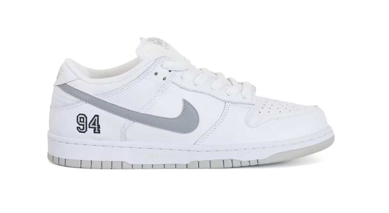 SB DUNK LOW SUPREME 94 WHITE METALLIC