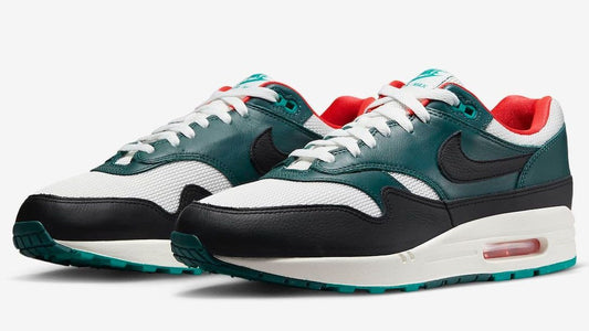 NIKE AIR MAX 1 LEBRON LIVERPOOL FC