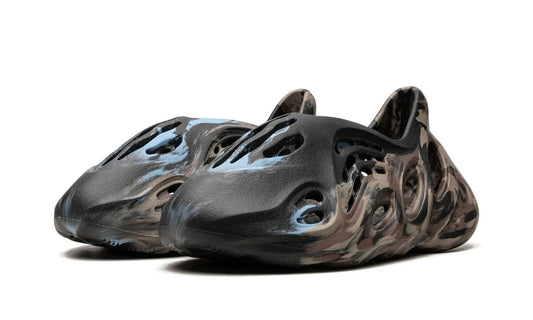 YEEZY FOAM RNNR MX CINDER